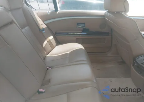 2008 BMW 750Li из США, поврежденный, VIN WBAHN83548DT81010